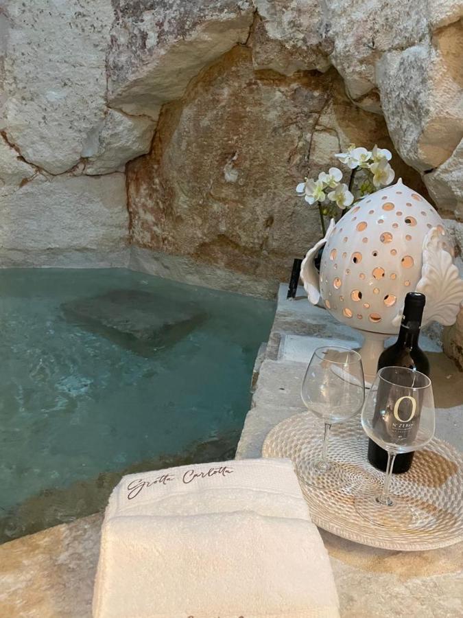 Grotta Carlotta Bed & Breakfast Ostuni Exterior photo