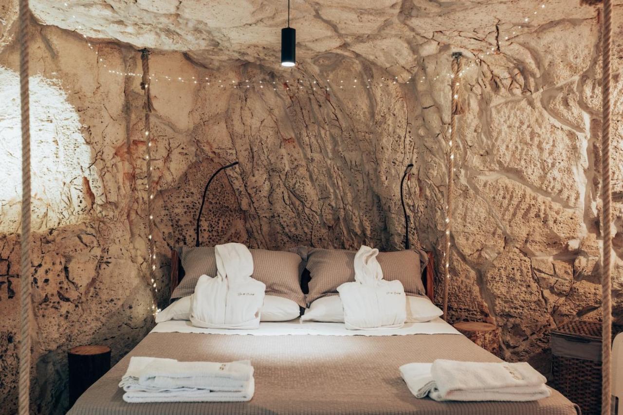 Grotta Carlotta Bed & Breakfast Ostuni Exterior photo