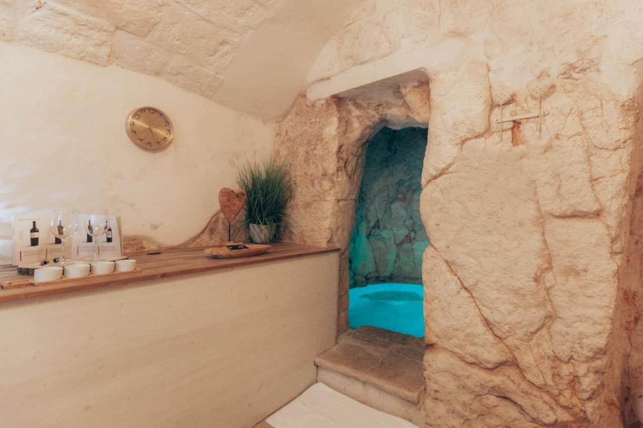 Grotta Carlotta Bed & Breakfast Ostuni Exterior photo