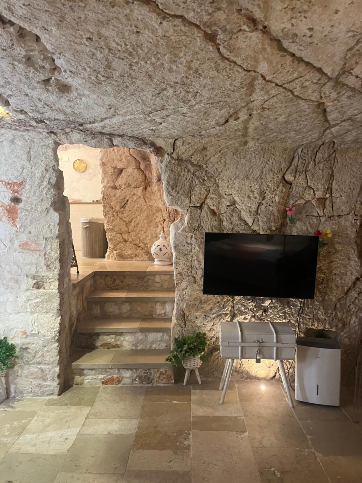 Grotta Carlotta Bed & Breakfast Ostuni Exterior photo